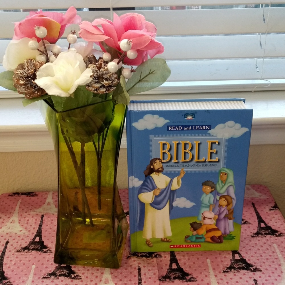 🎊🎉🎊🎉A Lovely Chidrens Bible🎊🎉🎊🎉